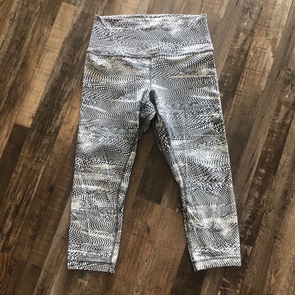 lululemon align 21” crop HR leggings size 8